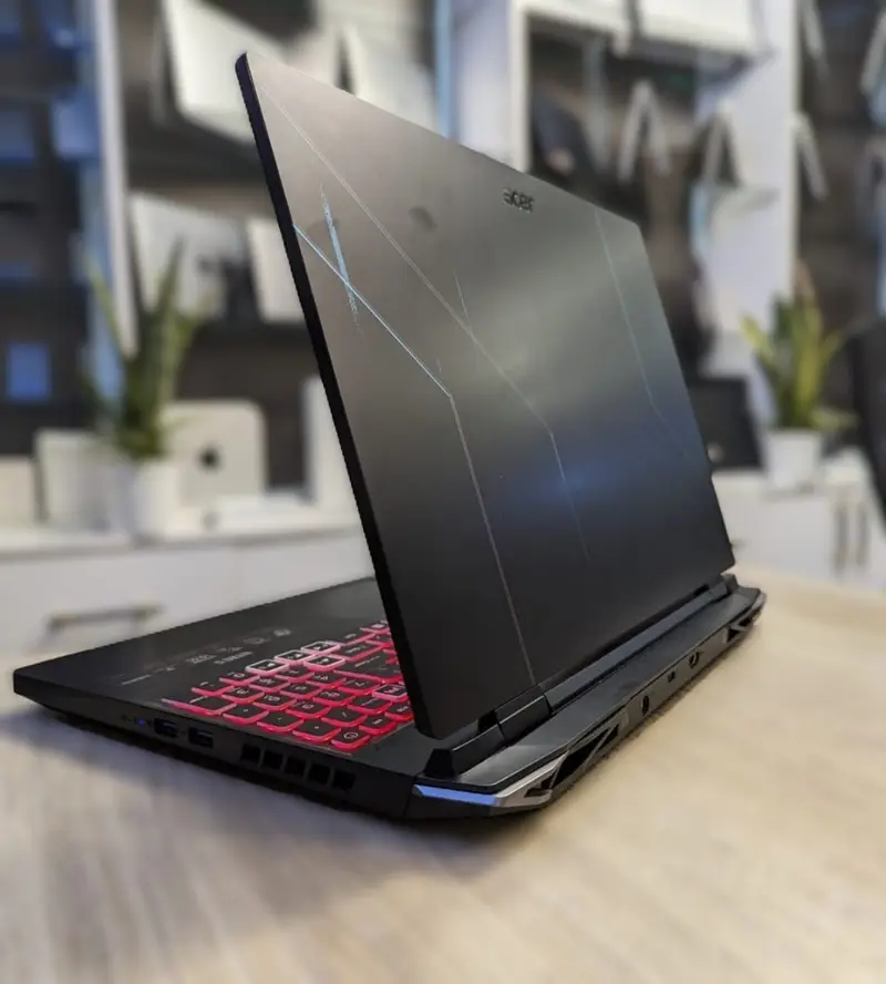 Nitro 5